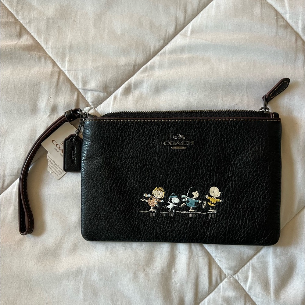 NWT SNOOPY coach wristlet